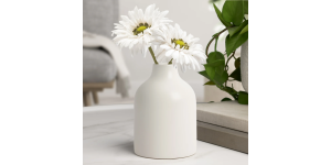 Komi 5.5h” Ceramic Bottle Vase – White