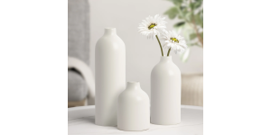 Komi 5.5h” Ceramic Bottle Vase – White