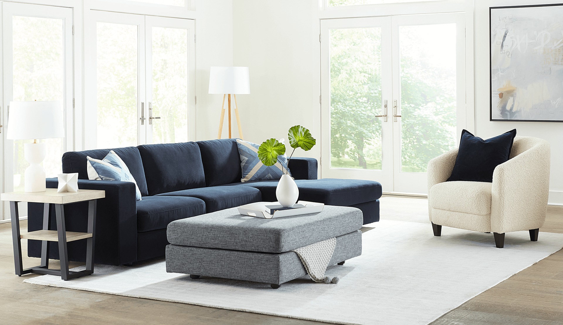 dorset_chairs_02_77090_sheepskin_natural_lifestyle_1_pdp_desktop-min[1][1]