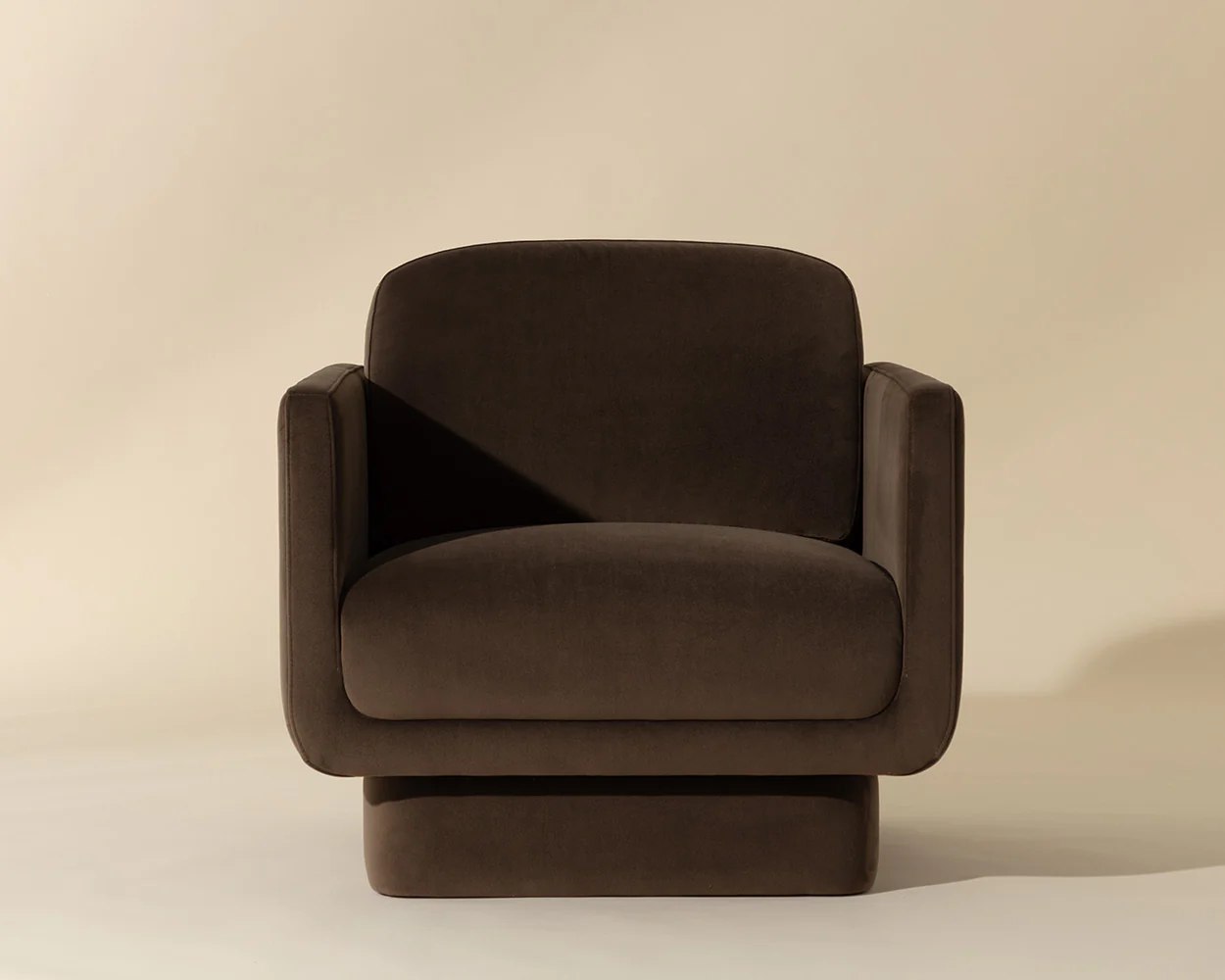 Everton Lounge Chair - Image 6