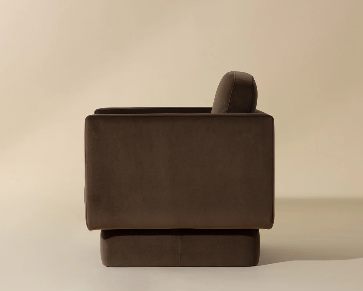 Everton Lounge Chair - Image 5