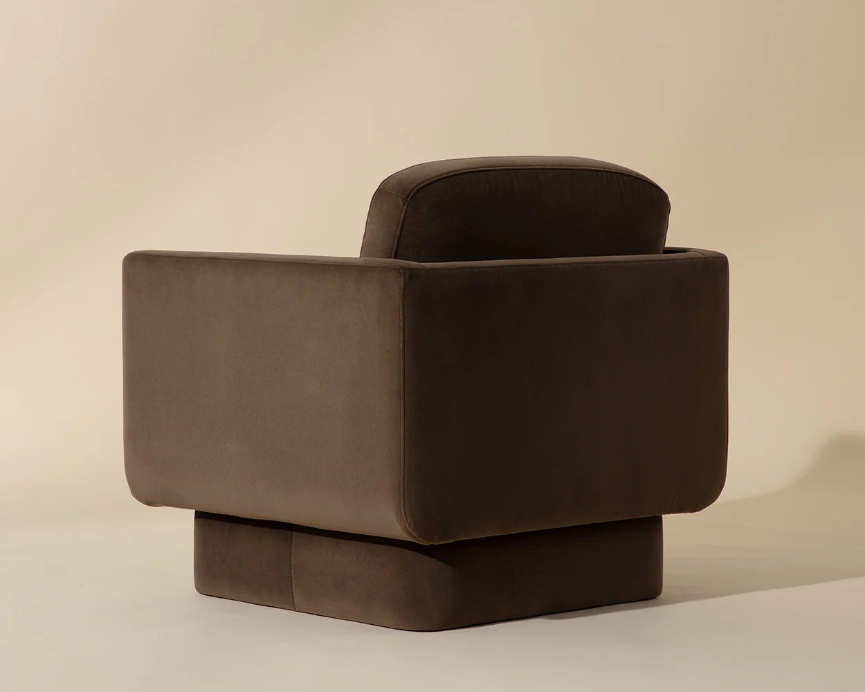 Everton Lounge Chair - Image 4