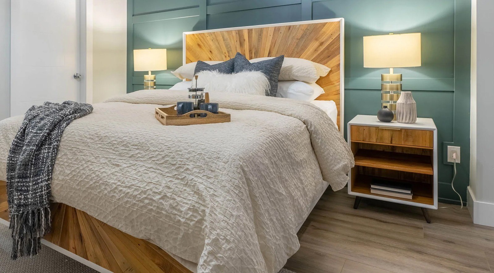 Blanca Nightstand - Image 7