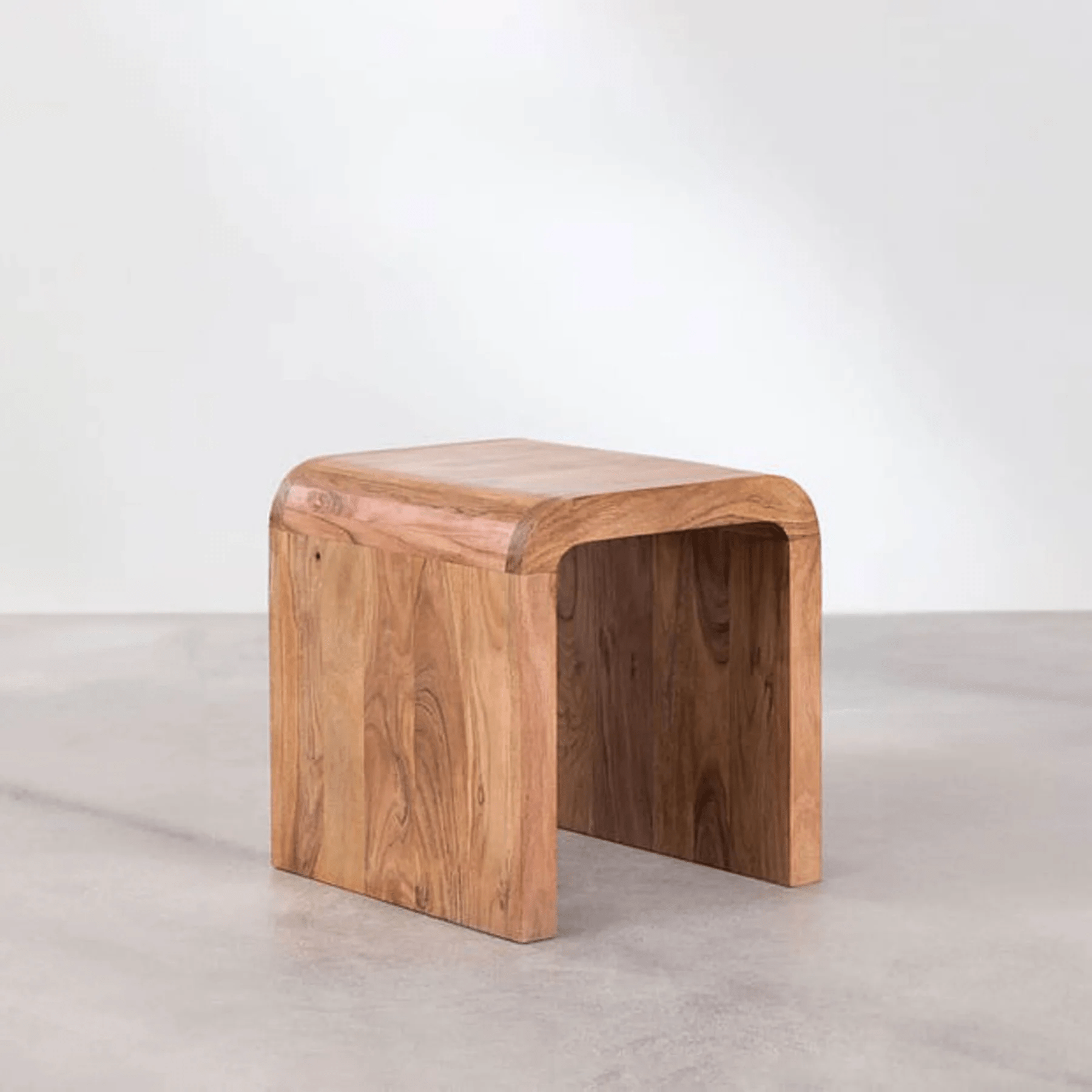 Arco Curve Side Table - Image 2
