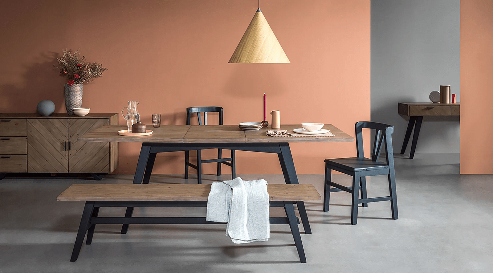 Lino Extension Dining Table - Sundried Wheat - Matte Black - Image 3