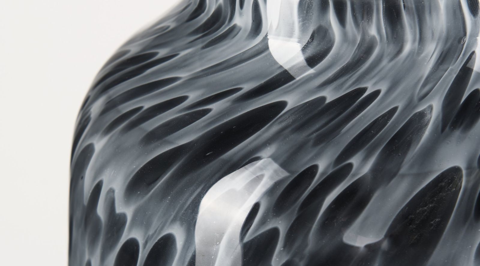 Masai Black Glass Vase-Medium - Image 7