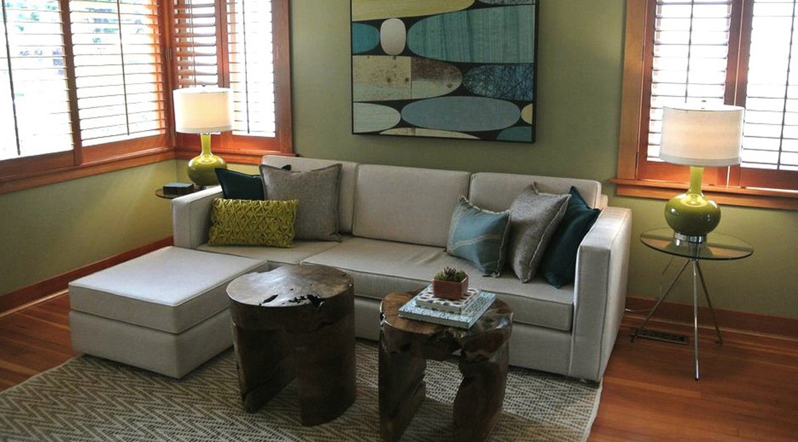 Kayu Bundar Accent Table - Image 5