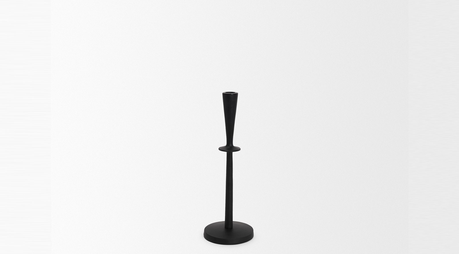 Qwin Black Candle Holder Medium