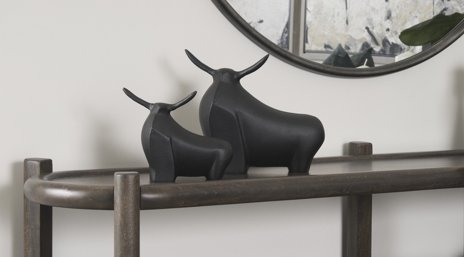 Radu Bull Large - Image 10