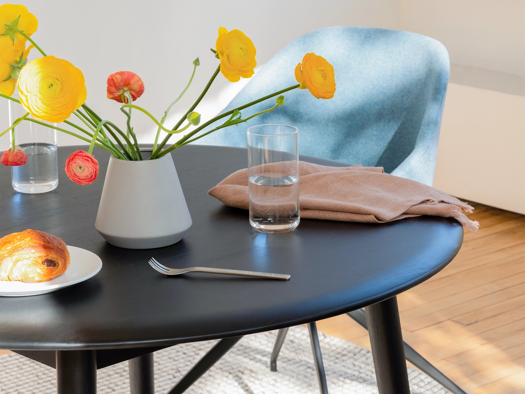 Kacia Dinette Table-Round - Image 8