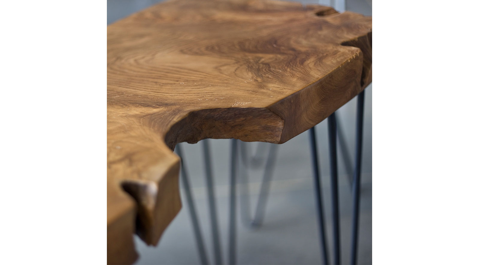 Kayu Hairpin Console Table - Image 6