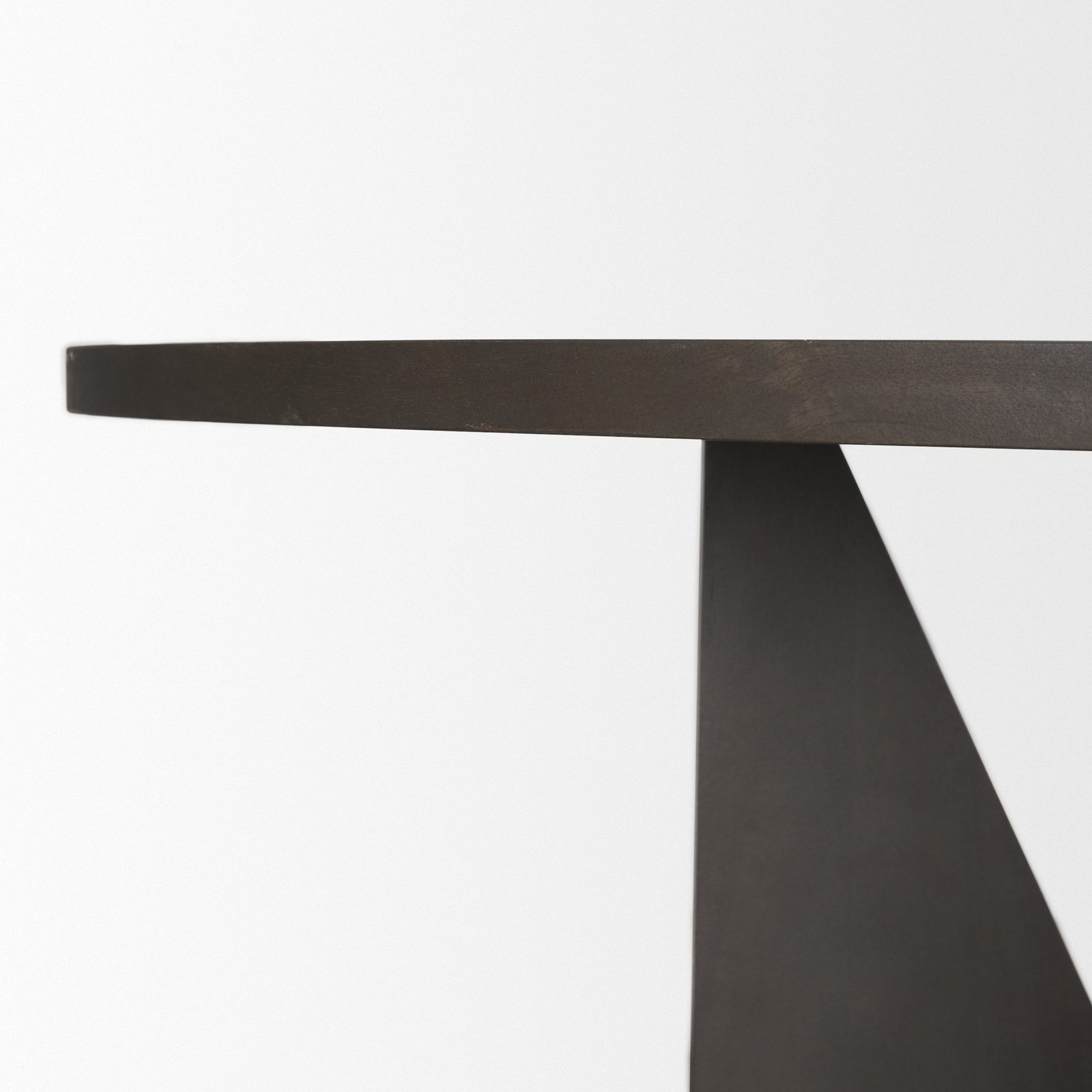 Tarro Round Dining Table - Image 6