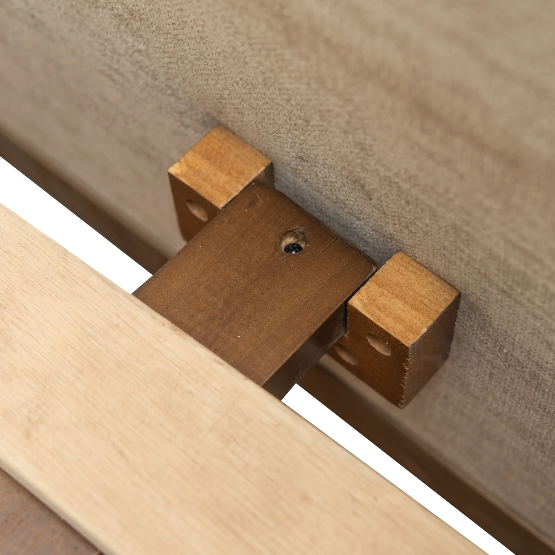 Gillian Bed - Image 6