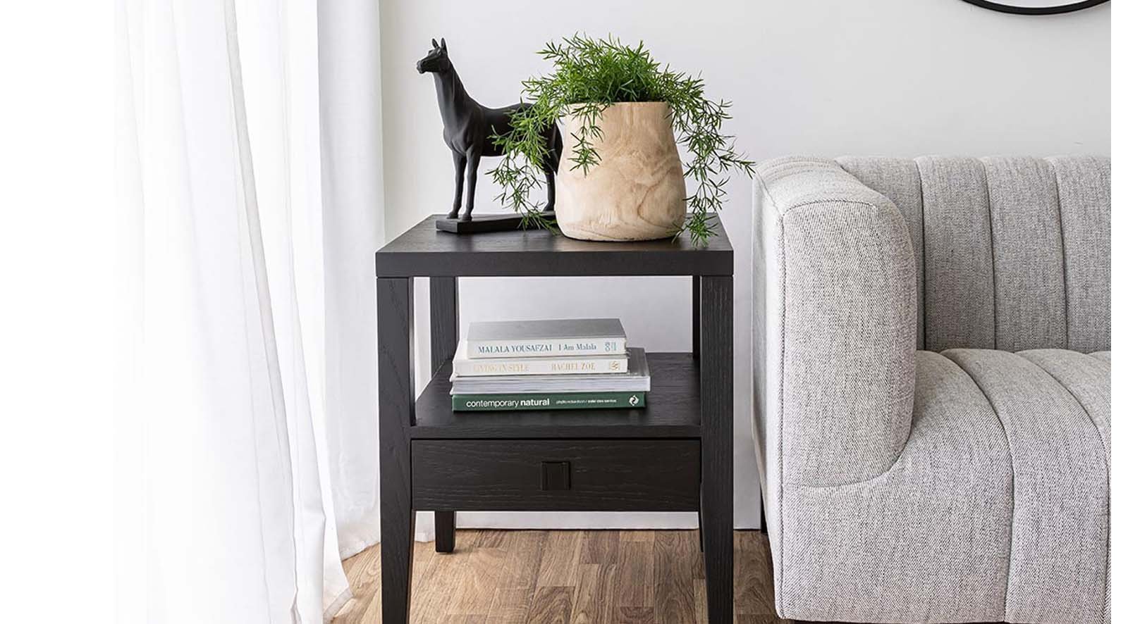 Hara 1 drawer Accent Table - Image 6