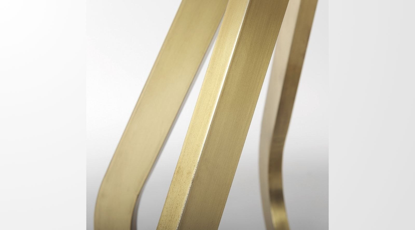 Laurent Dining Table - Image 6