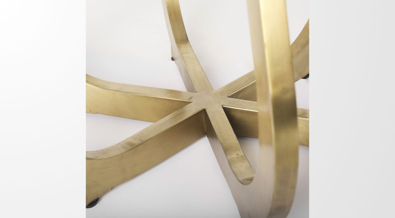 Laurent Dining Table - Image 5
