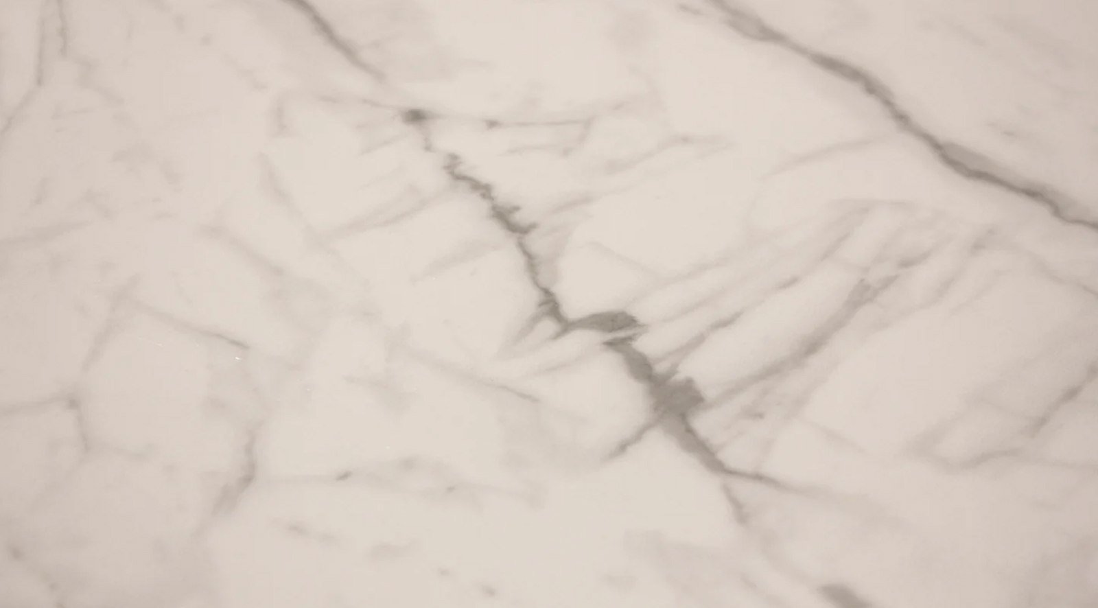 Optic Dining Table - Image 4