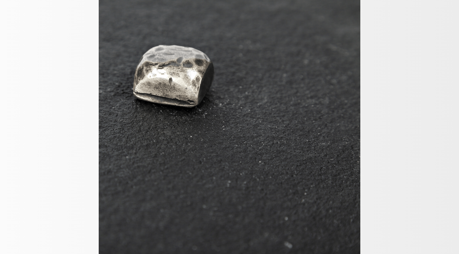Pinera II - BLACK Accent Table - Image 2