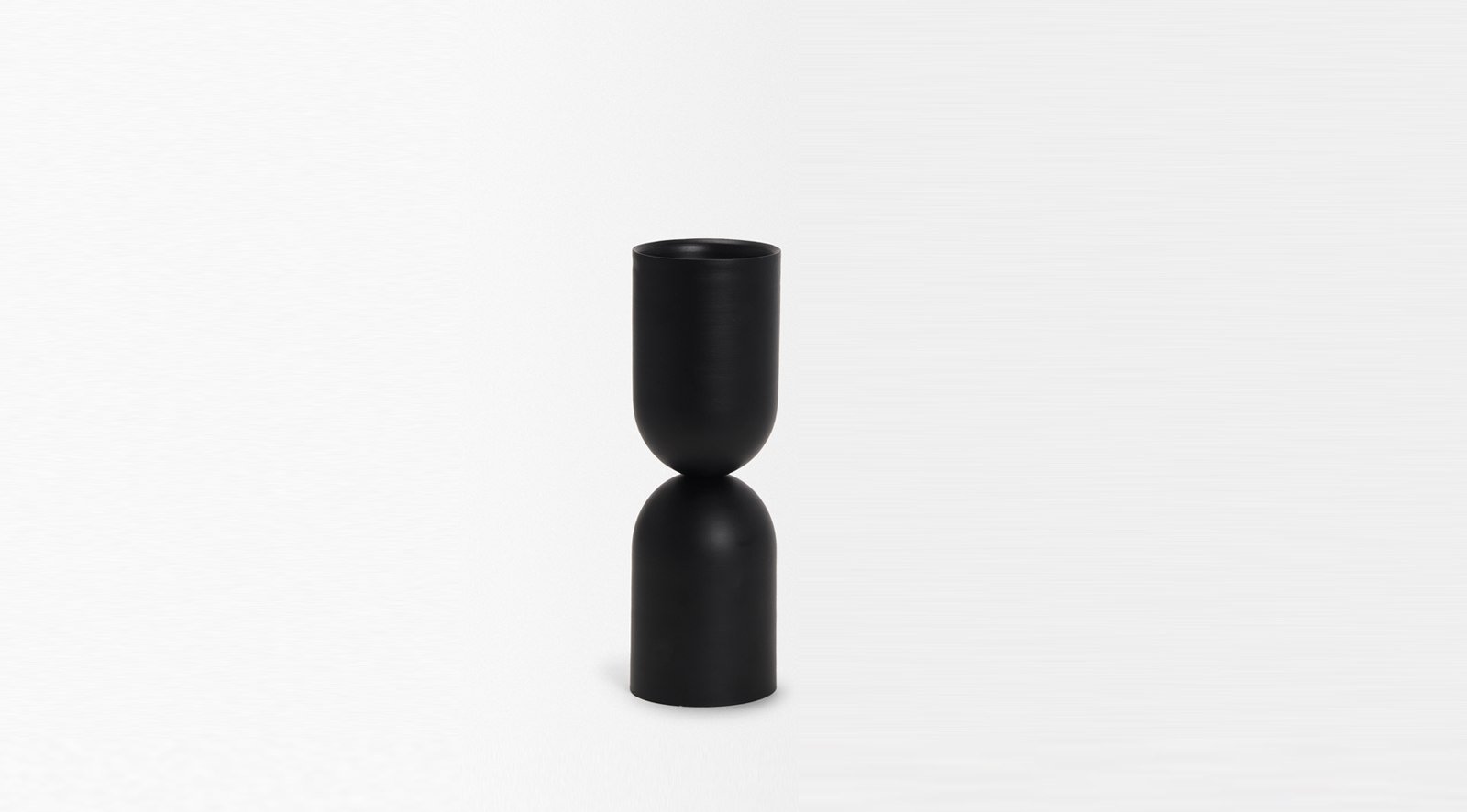 Qamra Black Candle Holder Medium