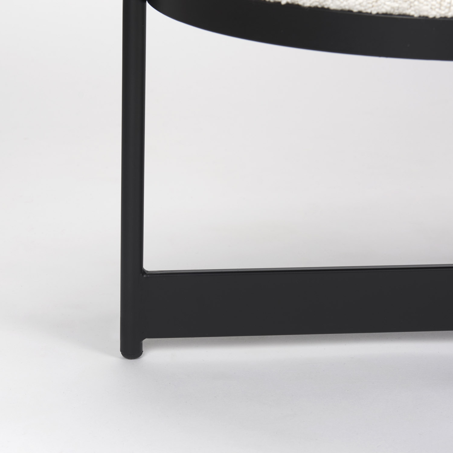 Amelia Bench - Image 9