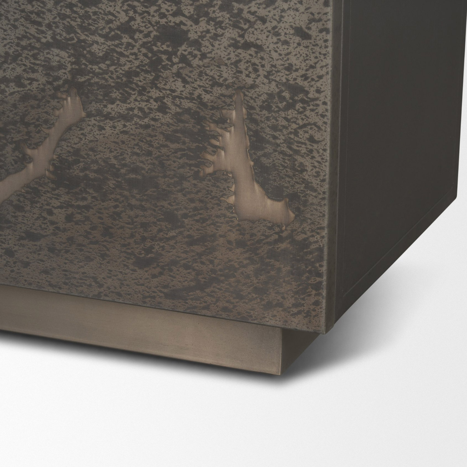 Roxdale Cabinet - Image 6